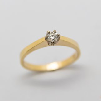 9ct Yellow Gold Diamond Six Claw Ring_0