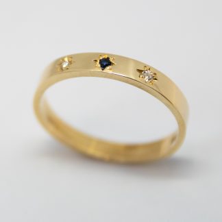 9ct Yellow Gold with Sapphire and Diamond Ring_0