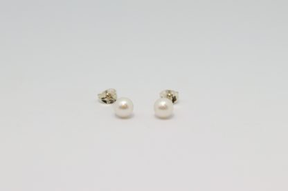 Stg/silver 5.5mml White Stud Earring_0