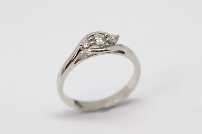 White Gold 3-Stone Diamond Ring_0