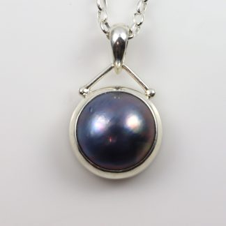 Stg/silver Mabe Pearl Pendant_0
