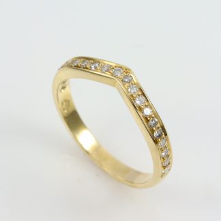 9ct V Ring (Soft) 20x 1.5mm Diamonds_0