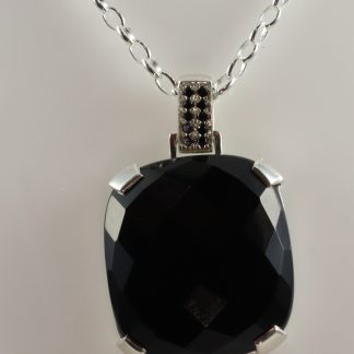 Stg Chequer Cut Onyx 22x25mm Pendant_0