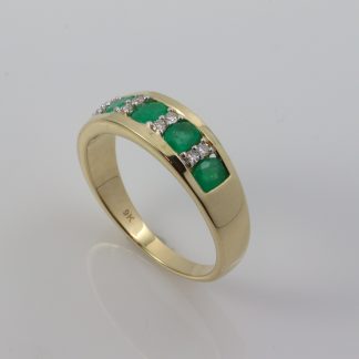 9ct Emerald & Diamond Ring_0