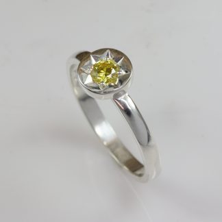 Stg Disc Ring With Star Set Yellow CZ_0