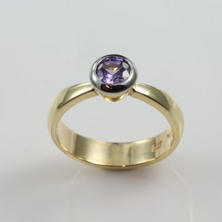 9ct Gold W/ Plat Rub Top & 4.5mm Round Purple Sapphire_0