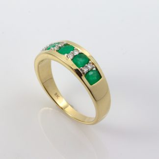 9ct Emerald & Diamond Ring_0