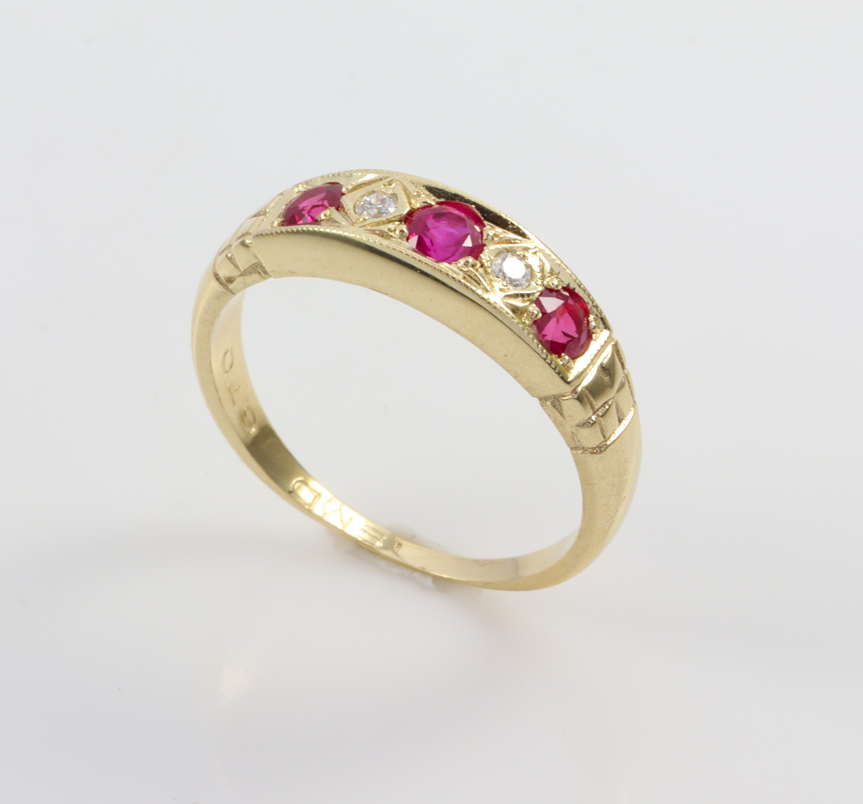 9ct Ruby & Diamond Ring_0