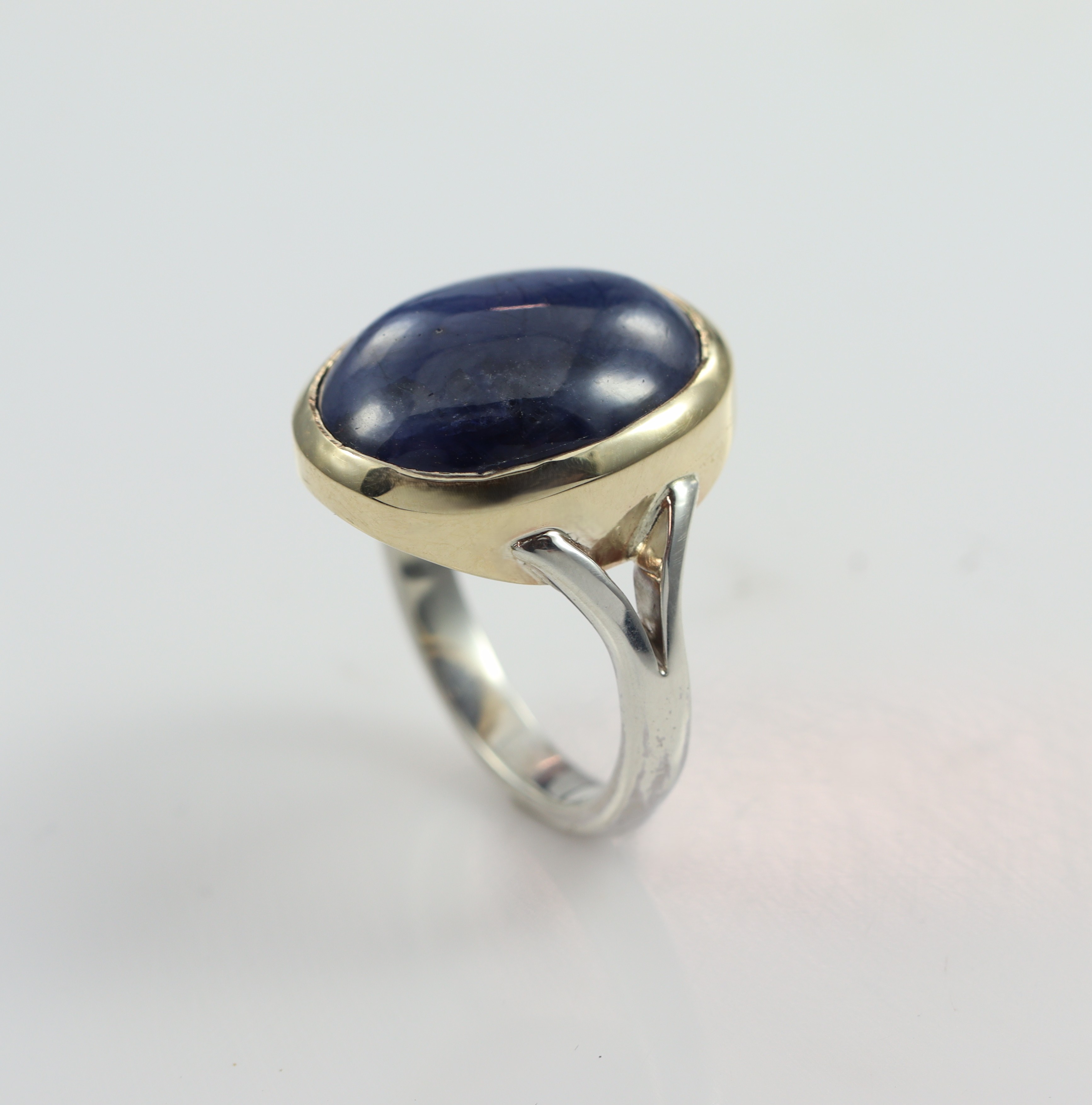 9ct/ Stg Cabochon Cut Sapphire Ring_0