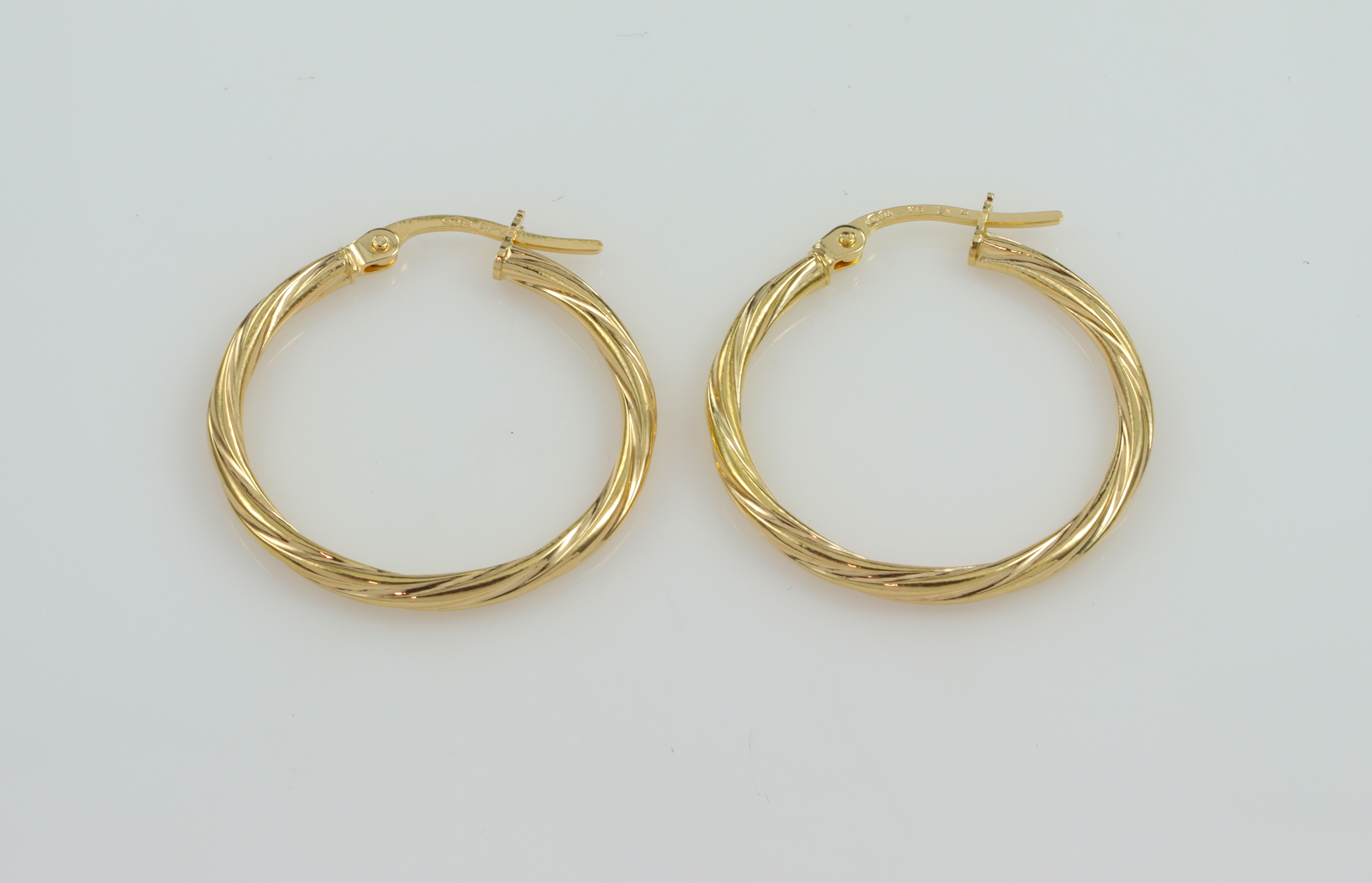 9ct Twist Hoop Earrings_0
