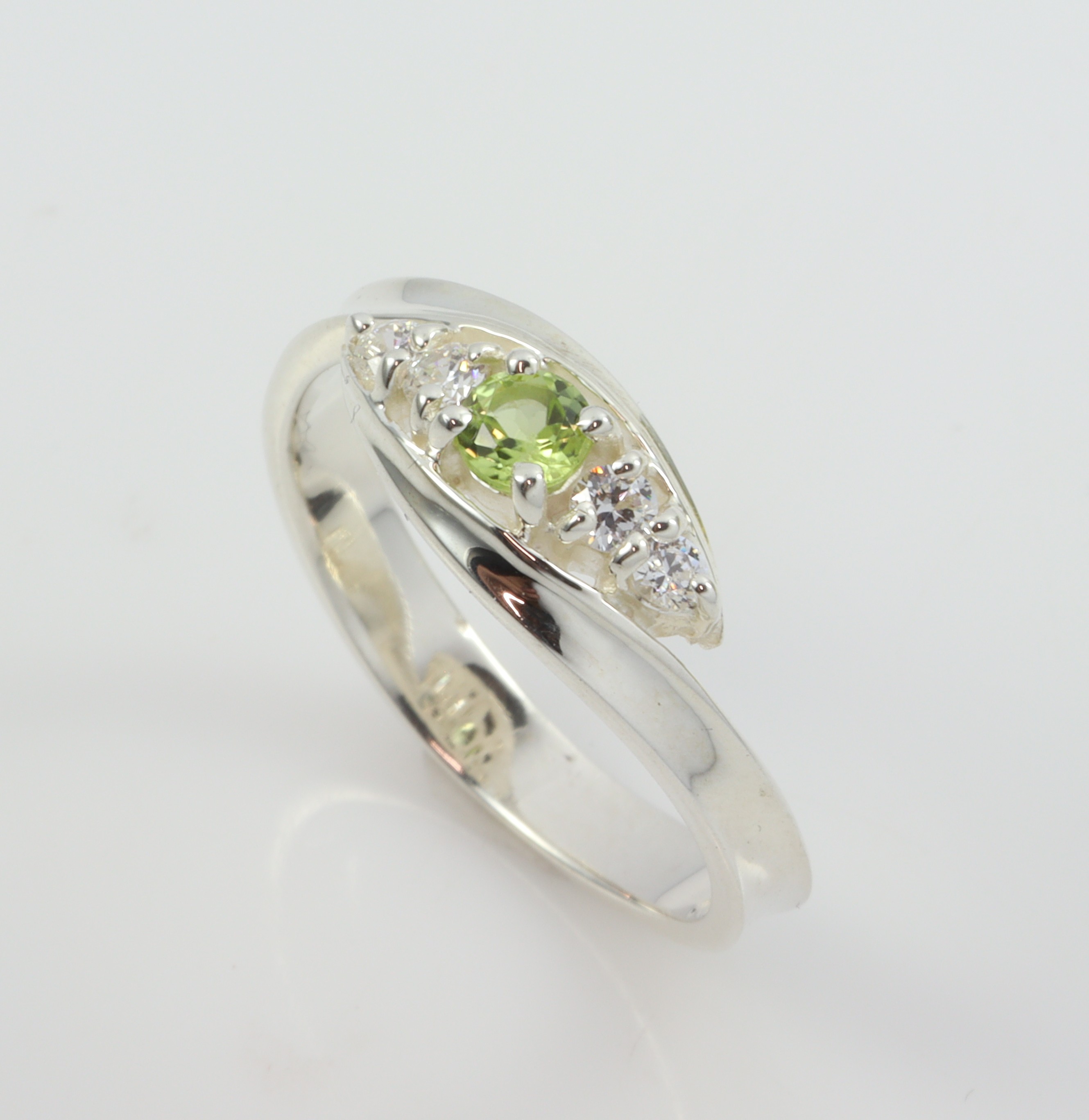 Stg/silver Peridot Ring_0