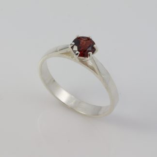 Stg/silver Garnet Ring_0
