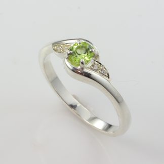 Stg/silver Peridot Ring_0
