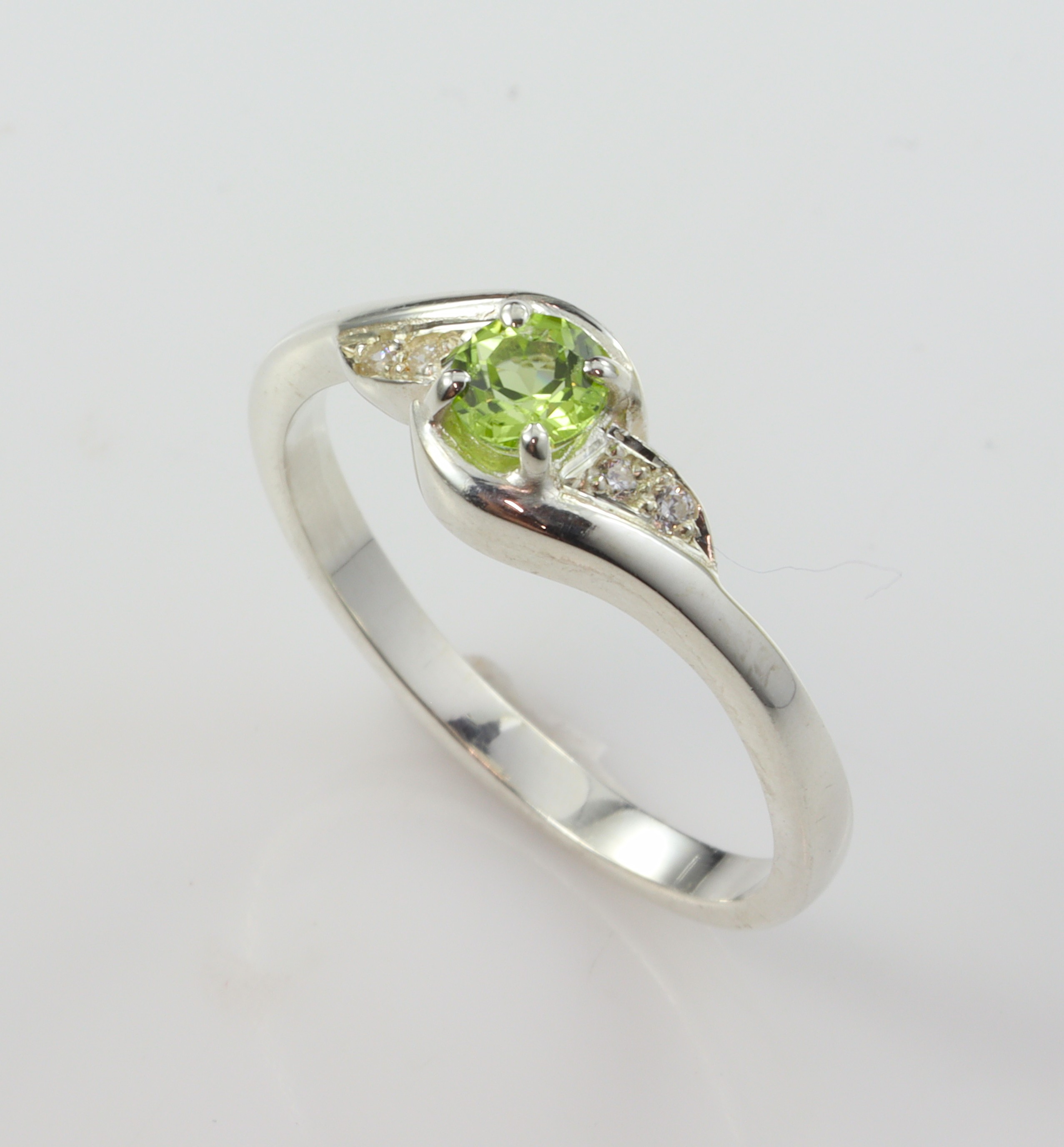 Stg/silver Peridot Ring_0