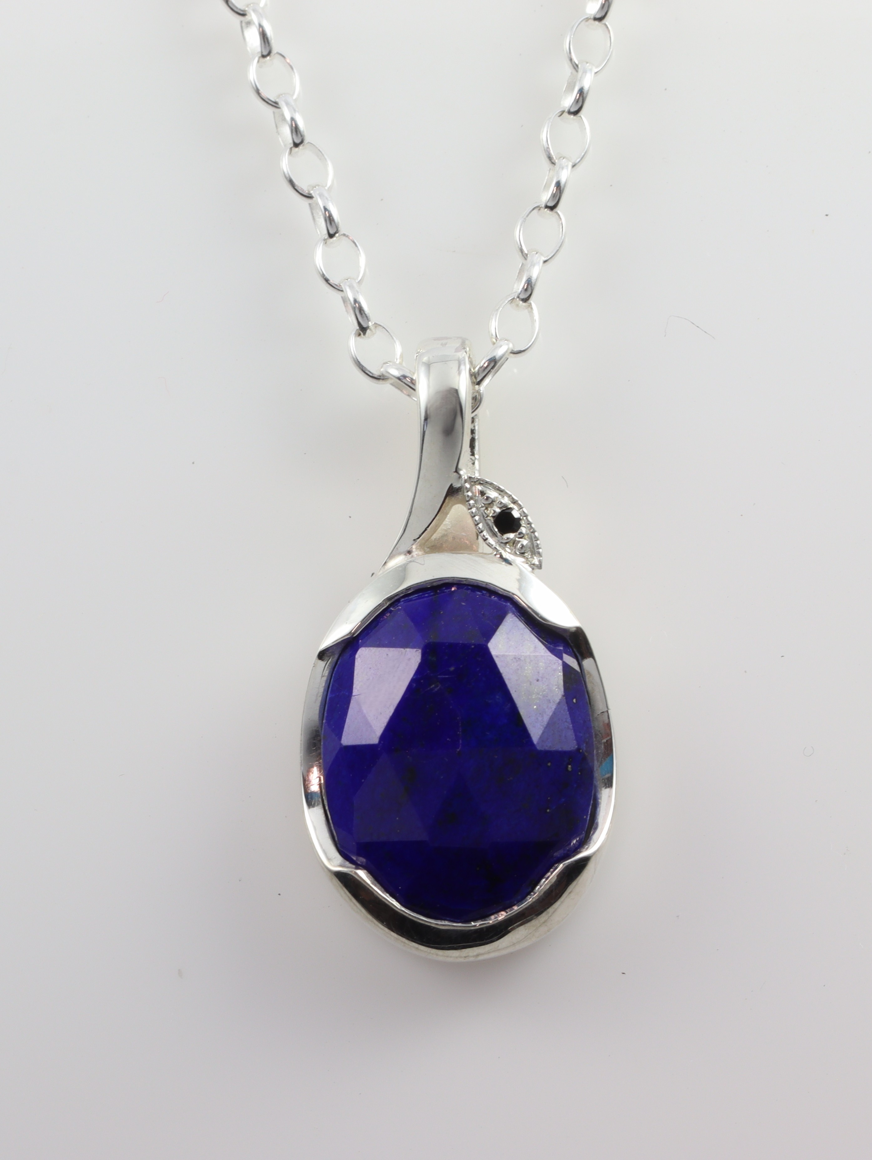 Stg Chequer cut Lapis Crossover Pendant_0