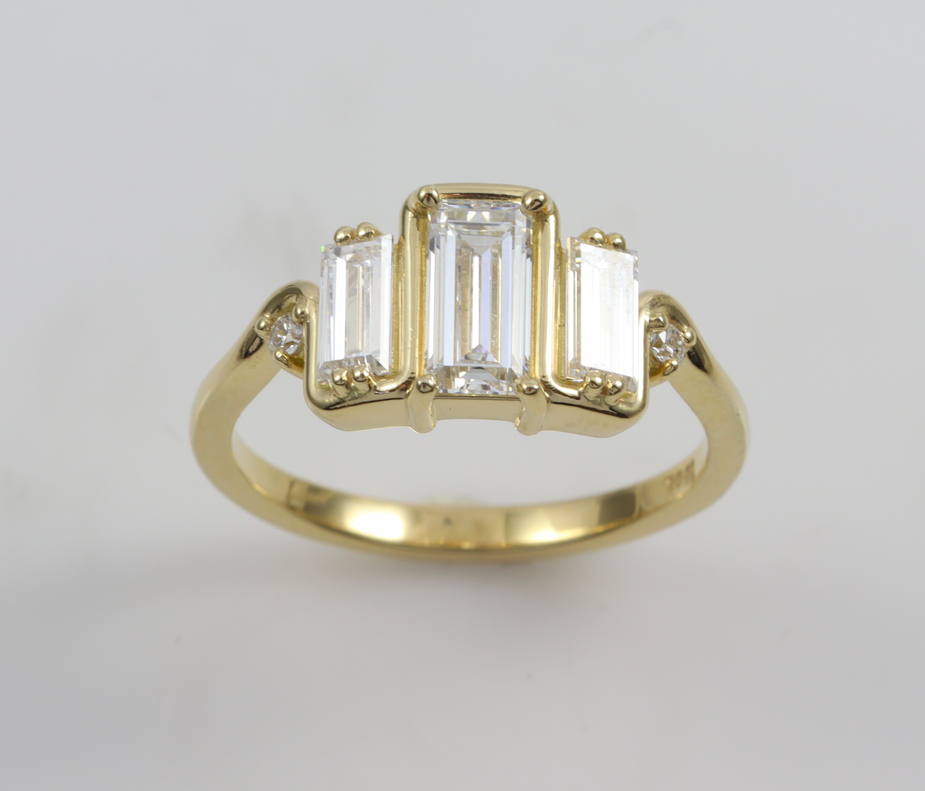 18ct Yellow Gold Baguette Lab Diamond Curved 3 Stone_0